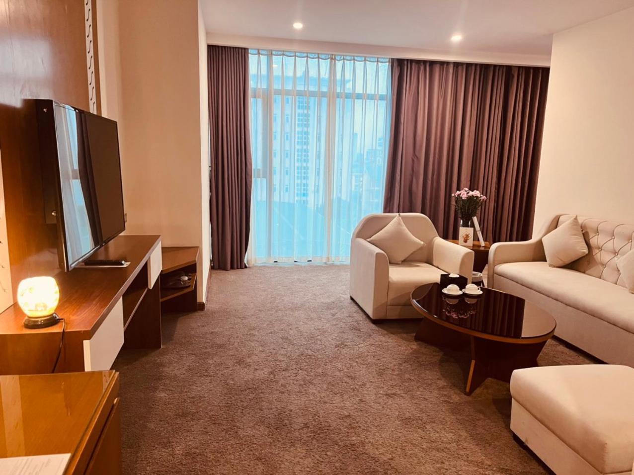 Muong Thanh Cua Dong Hotel Vinh Buitenkant foto