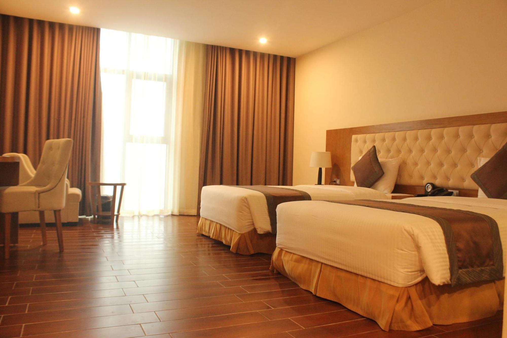 Muong Thanh Cua Dong Hotel Vinh Buitenkant foto